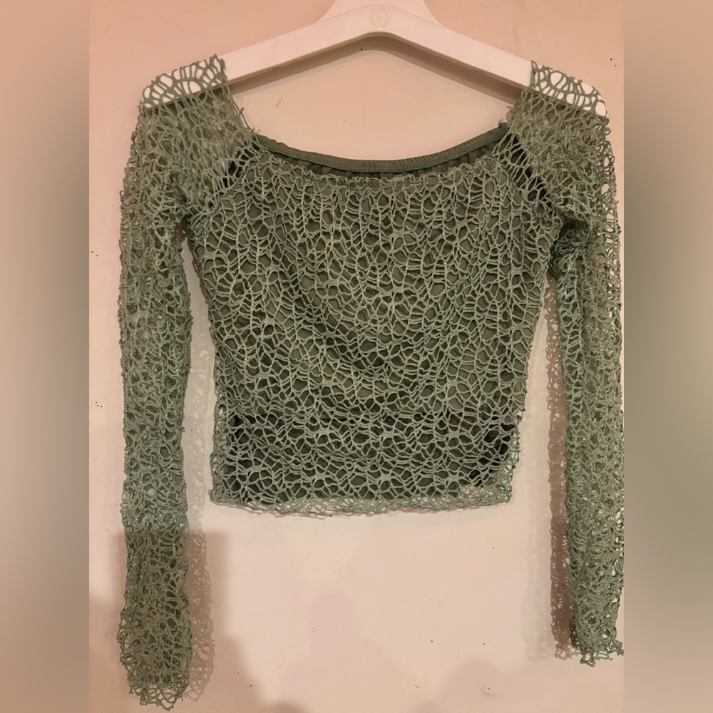 green long sleeve shirt